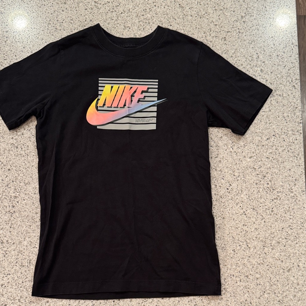 Nike Men's Black Tee with Gradient Logo